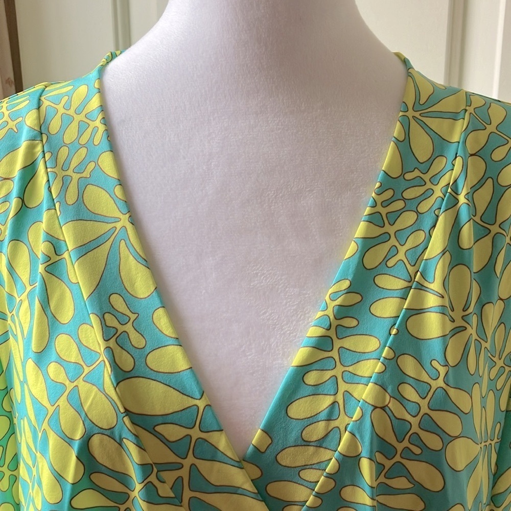 Trina Turk Trellis Swim/Beach Spa Collection Coverup Top Blue/Green Size M NWOT - Picture 3 of 14